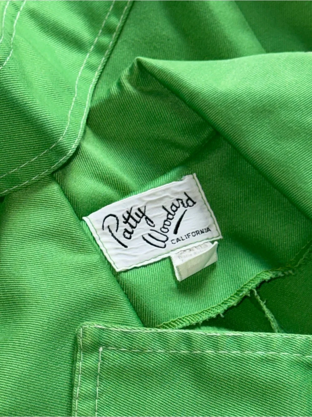 VINTAGE PATTY WOODARD GREEN MOD SAFARI SHORT SLEEVE BELTED CARGO BUTTON TOP